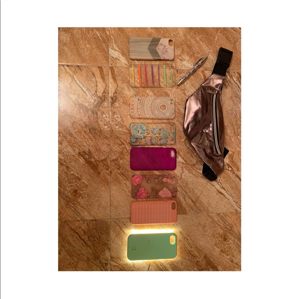 A bundle - Picture 2 of 4